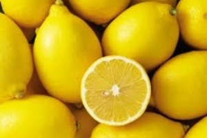 Чому треба включити лимон до свого раціону