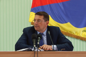 Представлення депутата облради на сесії Жовтоводської міської ради